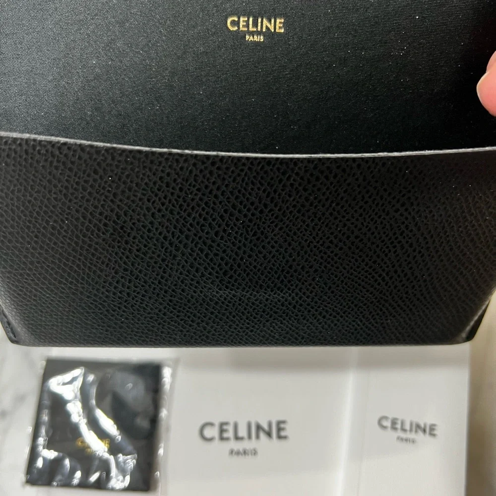 Celine 🦊 🕶️